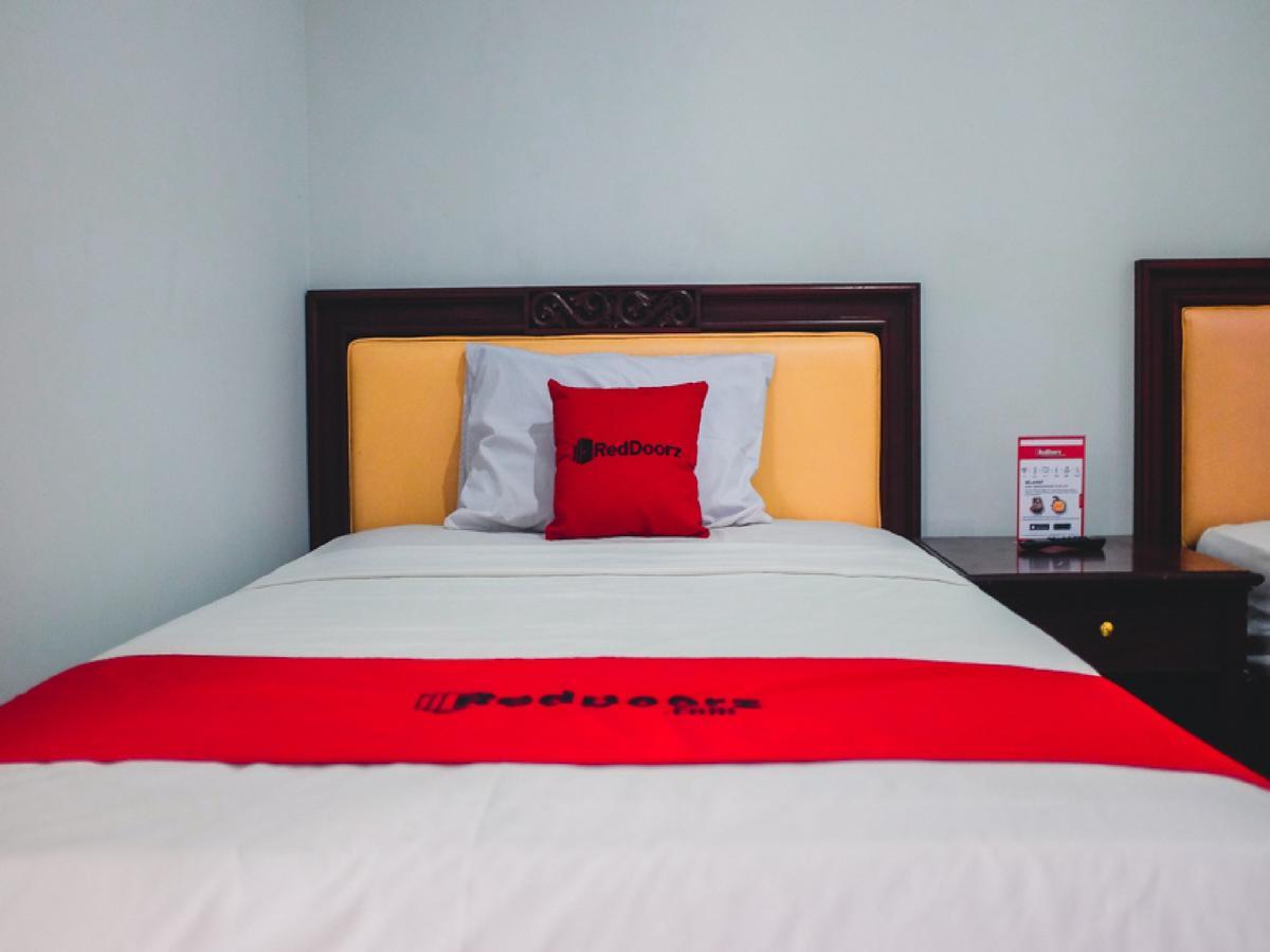 Reddoorz Plus @ Helvetia Medan Extérieur photo