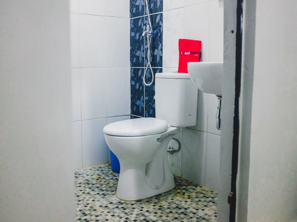 Reddoorz Plus @ Helvetia Medan Extérieur photo