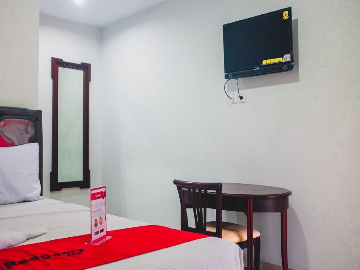 Reddoorz Plus @ Helvetia Medan Extérieur photo